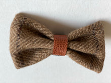 Load image into Gallery viewer, Dog bow tie