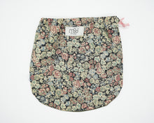 Load image into Gallery viewer, Green pink flower face covering set